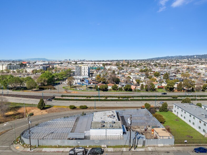 937 75th Ave, Oakland, CA à vendre - Photo de l’immeuble – Image 1 sur 54