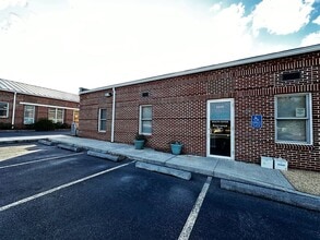889 Rio East Ct, Charlottesville, VA à louer Photo intérieure– Image 1 sur 11