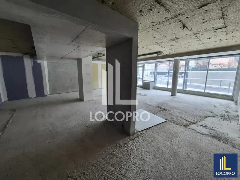 Local commercial dans Nice à louer Photo intérieure– Image 1 sur 3