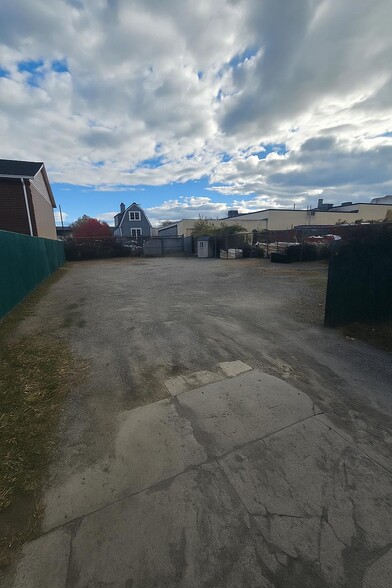 85 Plain ave, New Rochelle, NY à louer - Photo de l’immeuble – Image 1 sur 2