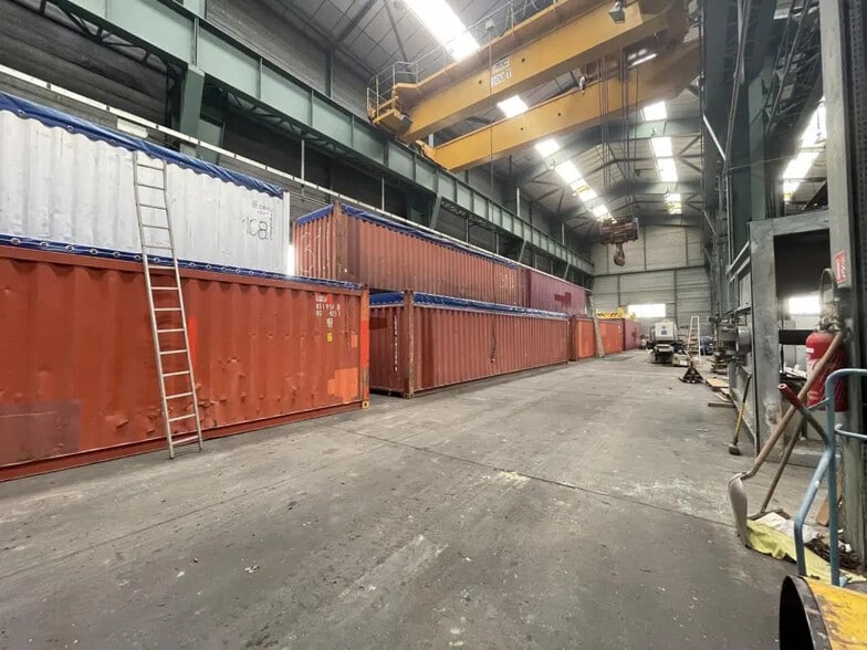 Local d'activités dans VERNEUIL D'AVRE ET D'ITON à vendre - Photo de l’immeuble – Image 3 sur 13