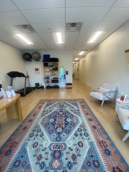 6020 Meadowridge Center Dr, Elkridge, MD à louer - Photo de l’immeuble – Image 3 sur 9