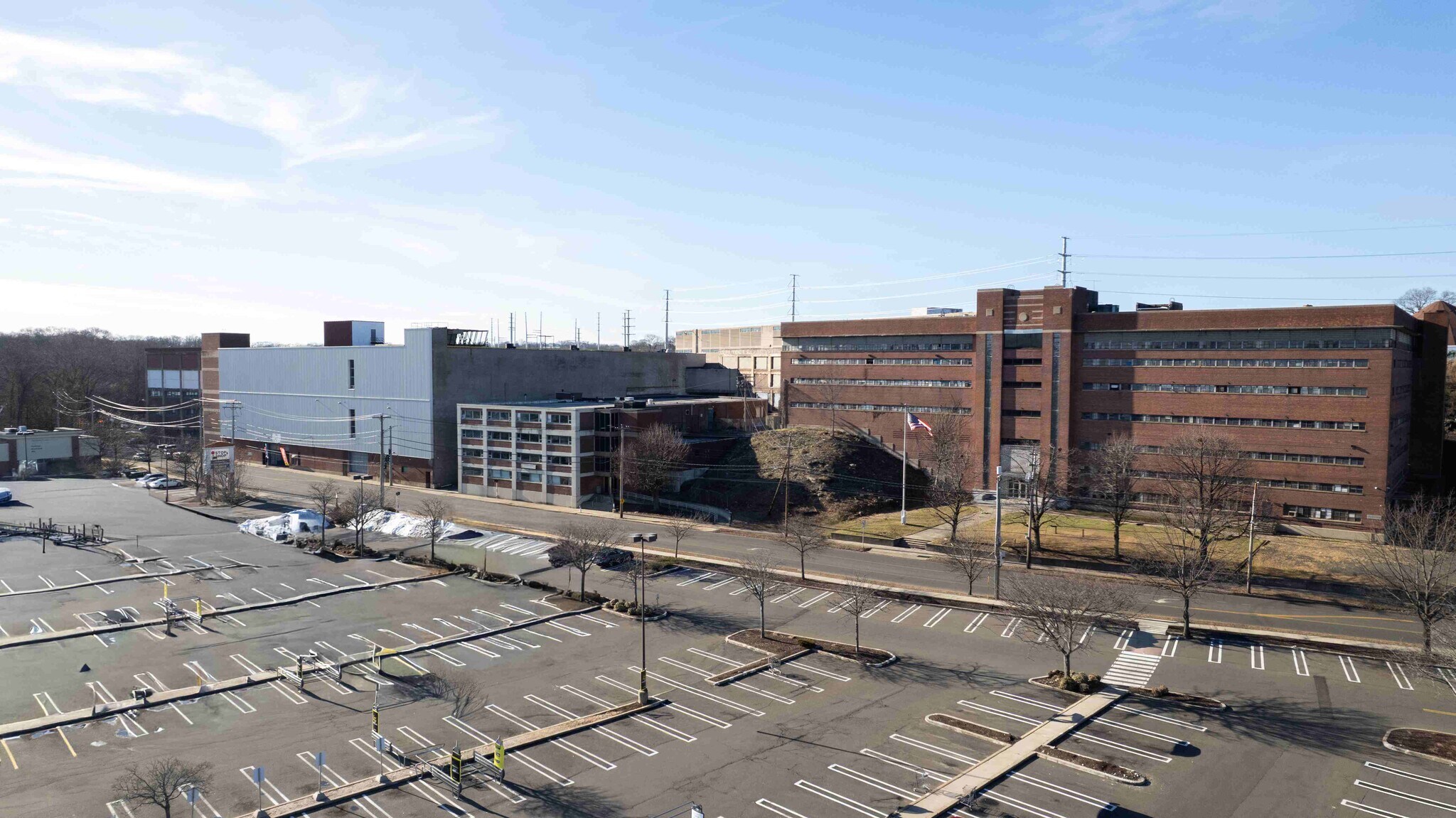 475-477 Elm St, West Haven, CT à louer Photo principale– Image 1 sur 2