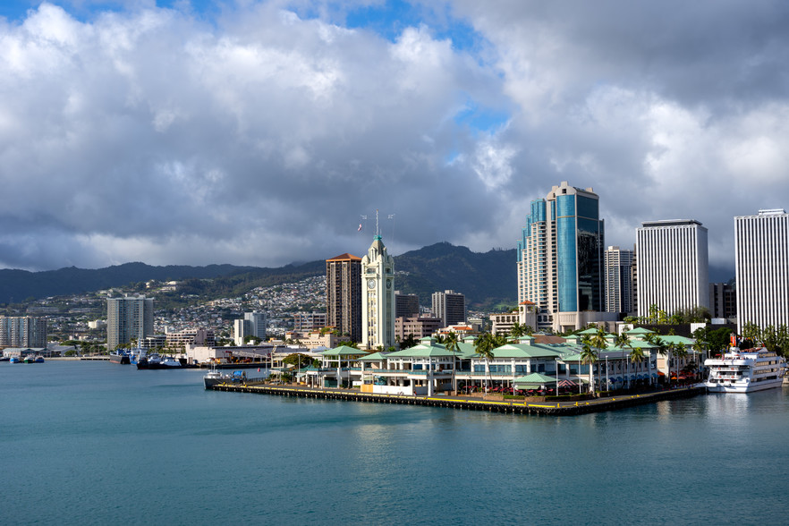 1 Aloha Tower Dr, Honolulu, HI à louer - Photo de l’immeuble – Image 1 sur 3