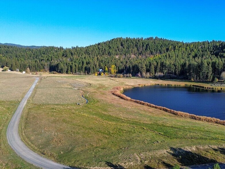 23 Hall Lane, East ln, Cascade, ID à vendre - Photo de l’immeuble – Image 3 sur 10