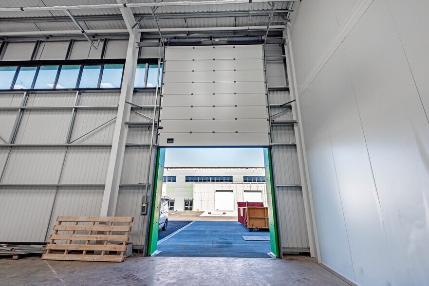 3A-3G Bankhead Av, Edinburgh à louer - Photo de l’immeuble – Image 3 sur 13