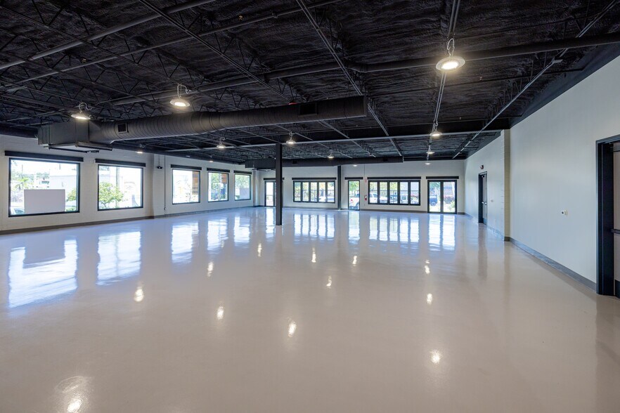 2200 2nd Ave S, Saint Petersburg, FL à louer - Photo de l’immeuble – Image 2 sur 18