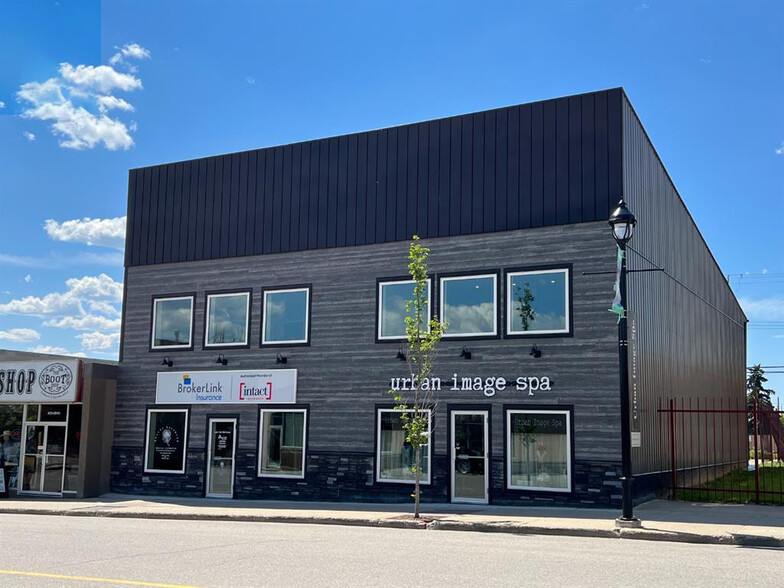 414 50 St, Edson, AB à vendre - Photo principale – Image 1 sur 1