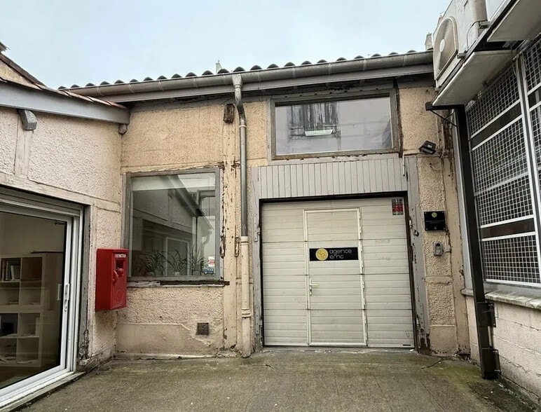 Bureau dans Lyon à vendre - Photo de l’immeuble – Image 2 sur 7