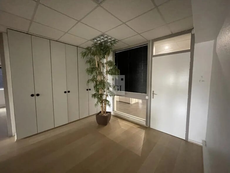 Bureau dans Meylan à louer - Photo de l’immeuble – Image 2 sur 3