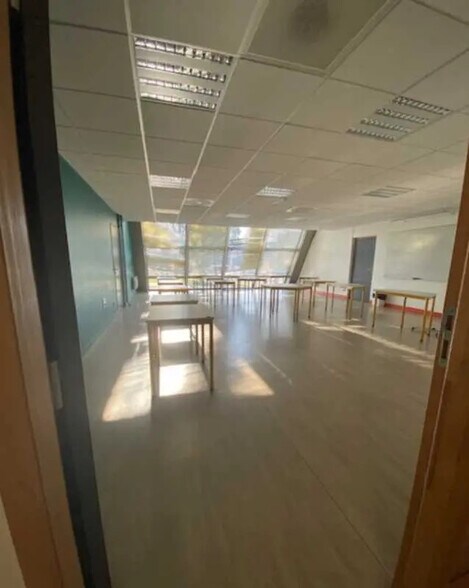 Bureau dans Le Havre à louer - Photo de l’immeuble – Image 3 sur 8