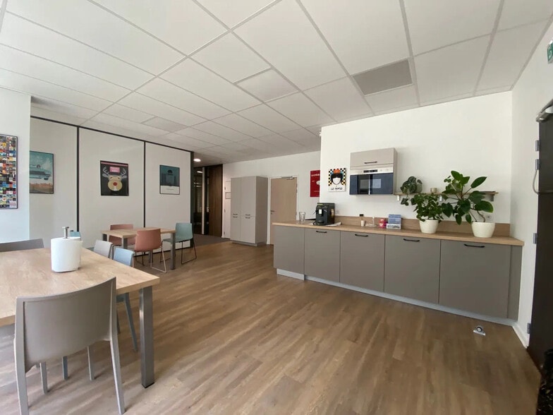 Bureau dans Lyon à vendre - Photo de l’immeuble – Image 3 sur 5