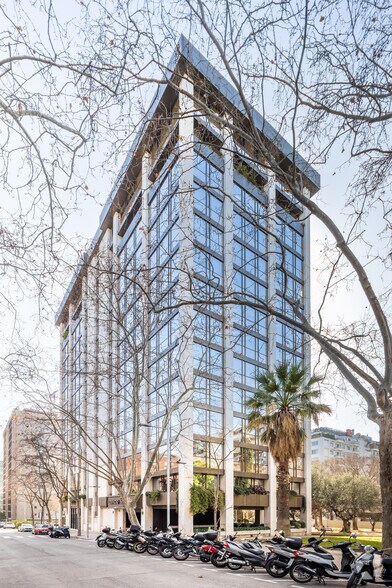 Bureau dans Barcelone, Barcelona à louer - Photo principale – Image 1 sur 12