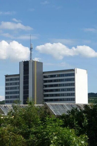 Bureau dans FREYMING-MERLEBACH à louer - Photo de l’immeuble – Image 2 sur 5