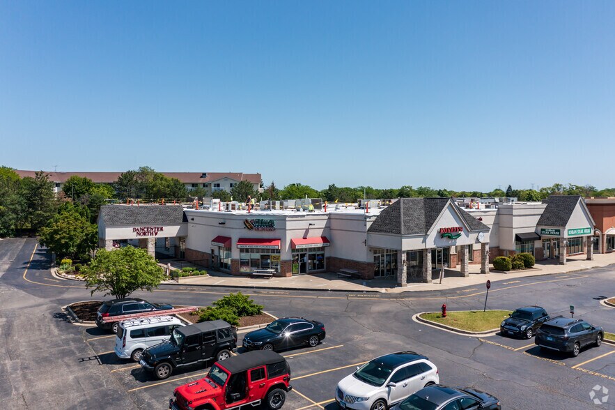 5320-5340 Grand Ave, Gurnee, IL à vendre - Photo de l’immeuble – Image 3 sur 32