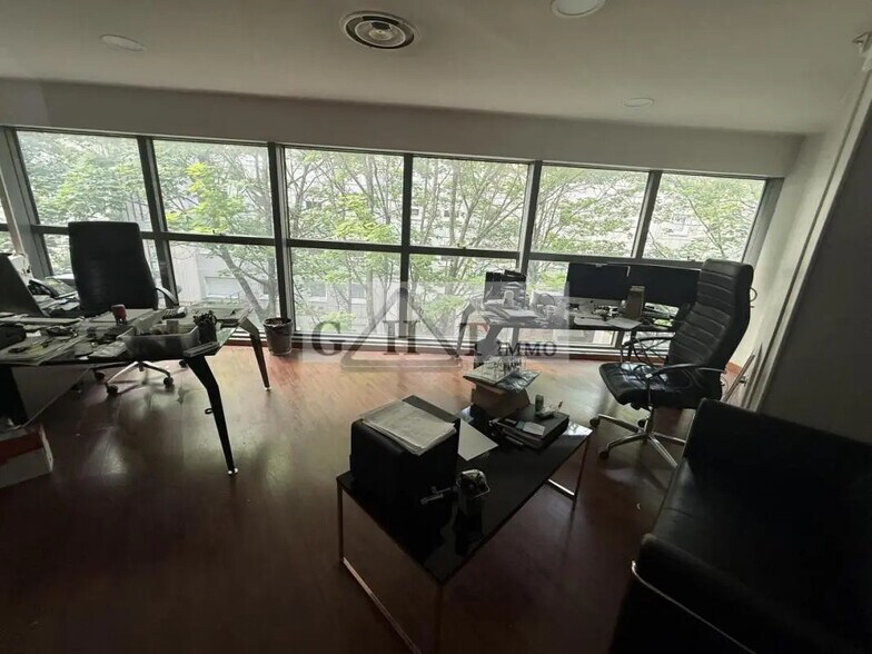 Bureau dans Pantin à vendre - Photo de l’immeuble – Image 1 sur 6