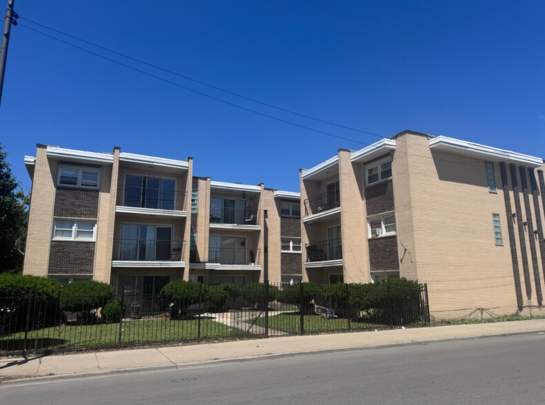 3202 W 66th Pl, Chicago, IL à vendre - Photo de l’immeuble – Image 2 sur 6