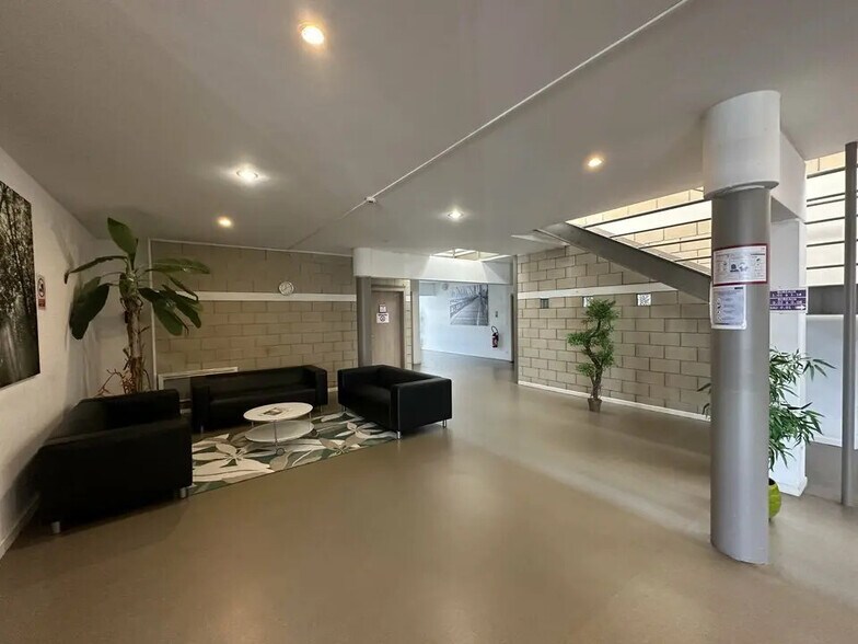 Bureau dans Schiltigheim à louer - Hall d’entrée – Image 2 sur 11