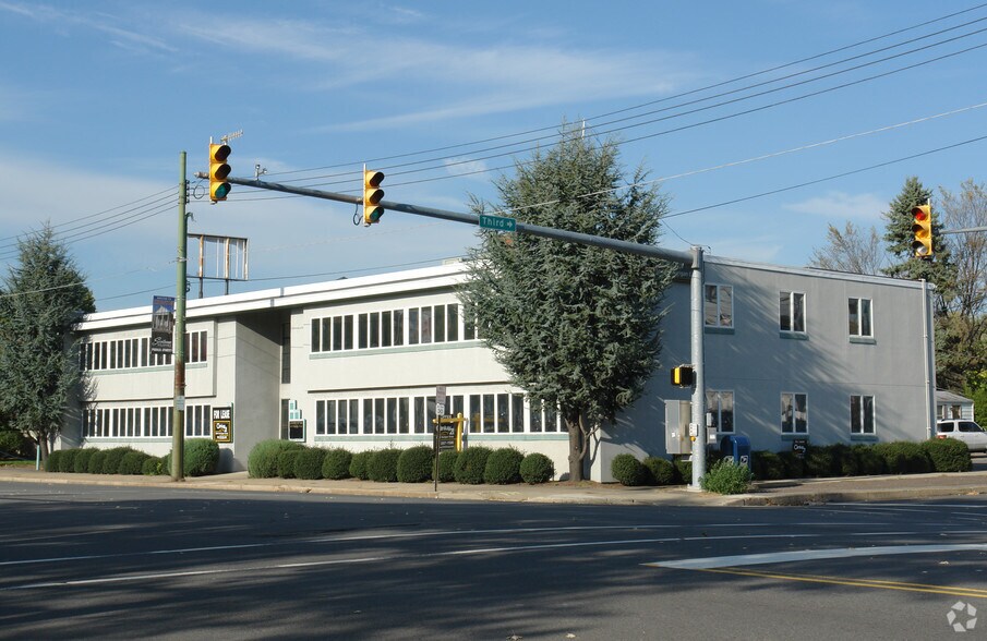 303 Market St, Kingston, PA à louer - Photo de l’immeuble – Image 2 sur 4