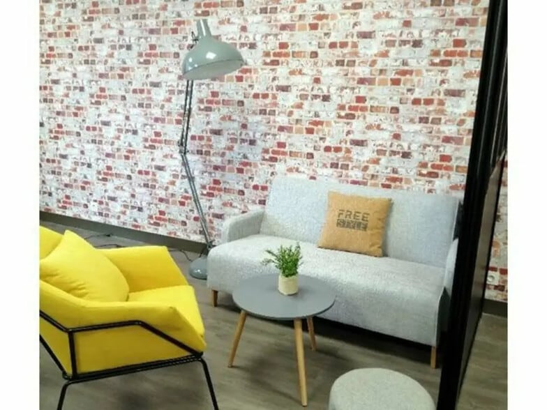 Bureau dans BERD'HUIS à louer - Photo de l’immeuble – Image 3 sur 4