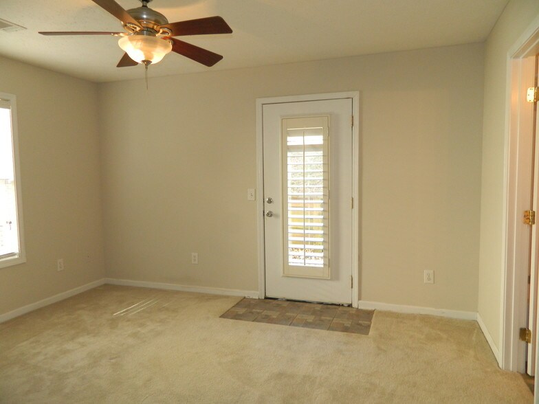 8082 Veterans Pkwy, Columbus, GA à vendre - Photo intérieure – Image 2 sur 15