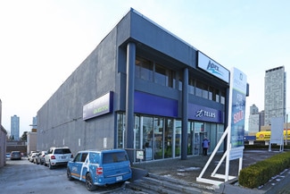 Plus de détails pour 13734 104 Ave, Surrey, BC - Local commercial à louer