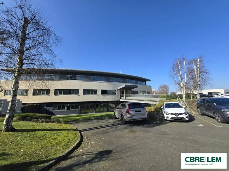 Bureau dans Caen à vendre - Photo de l’immeuble – Image 1 sur 7