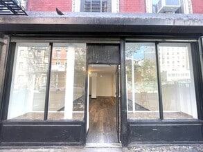 334-336 E 13th St, New York, NY à louer Photo de l’immeuble– Image 1 sur 10
