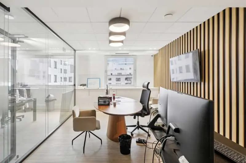 13 Bis Rue De L'Abreuvoir, Courbevoie à louer Photo intérieure– Image 1 sur 11