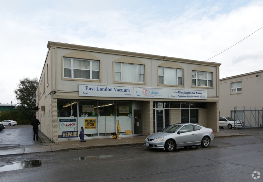 1754 Dundas St, London, ON à vendre - Photo principale – Image 1 sur 2