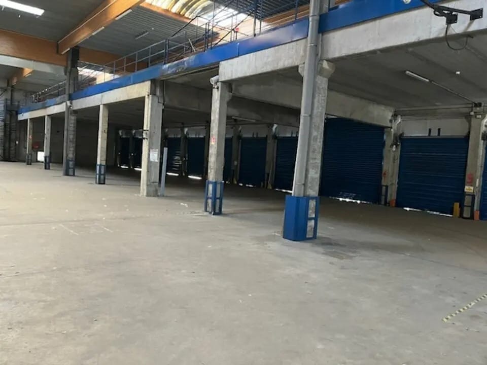 Industriel/Logistique dans Saint-Thibault-des-Vignes à louer Photo intérieure– Image 1 sur 5