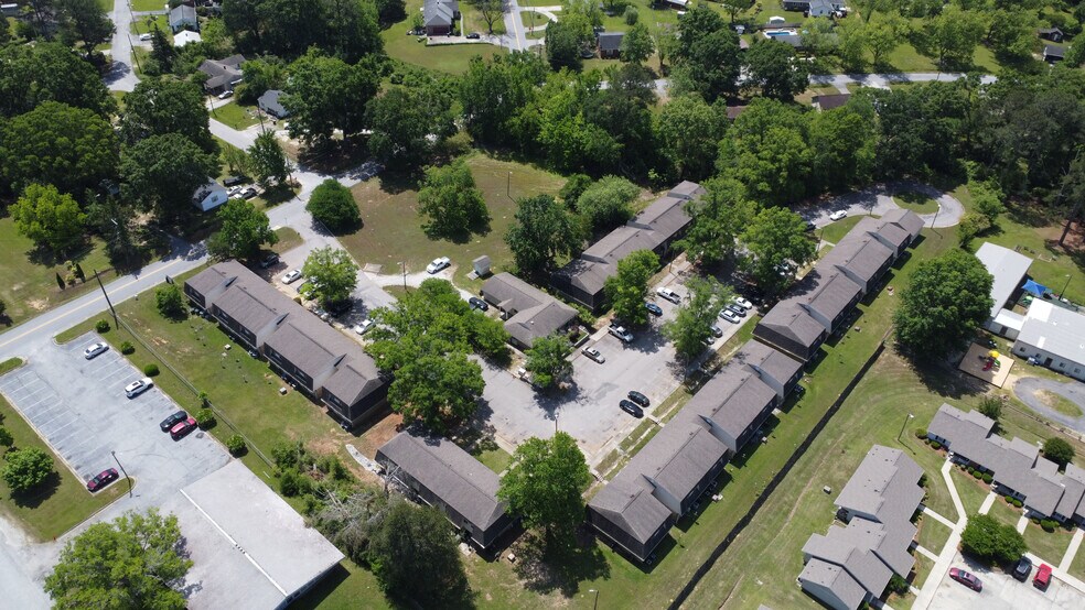 73 Unit Multifamily Portfolio portefeuille de 2 biens à vendre sur LoopNet.fr - Photo de l’immeuble – Image 1 sur 11