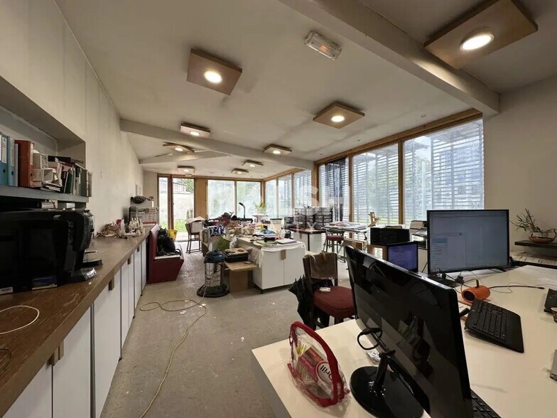 Local d'activités dans Massieux à vendre - Photo de l’immeuble – Image 2 sur 10