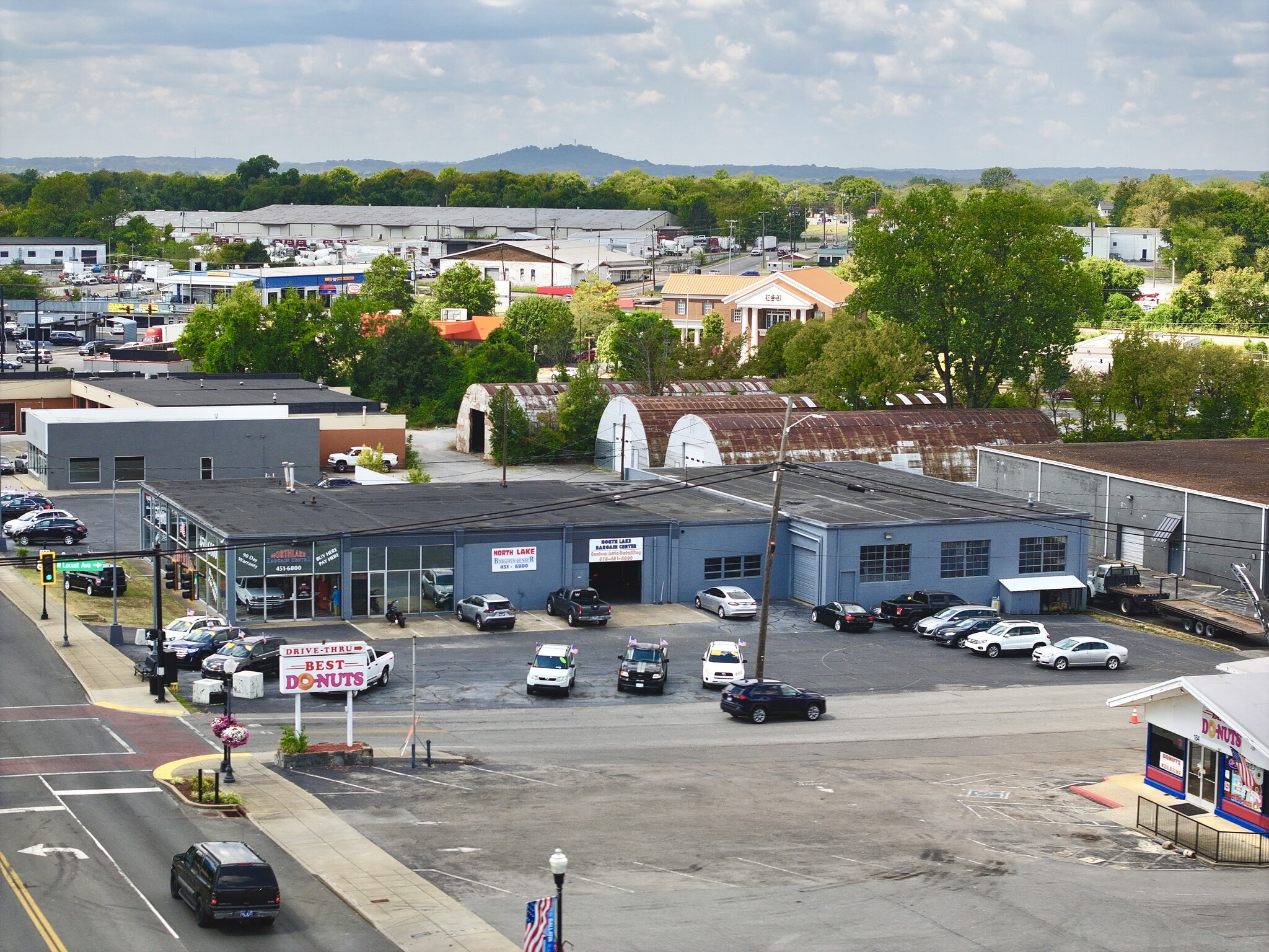 214 W Main St, Gallatin, TN à louer Photo de l’immeuble– Image 1 sur 17