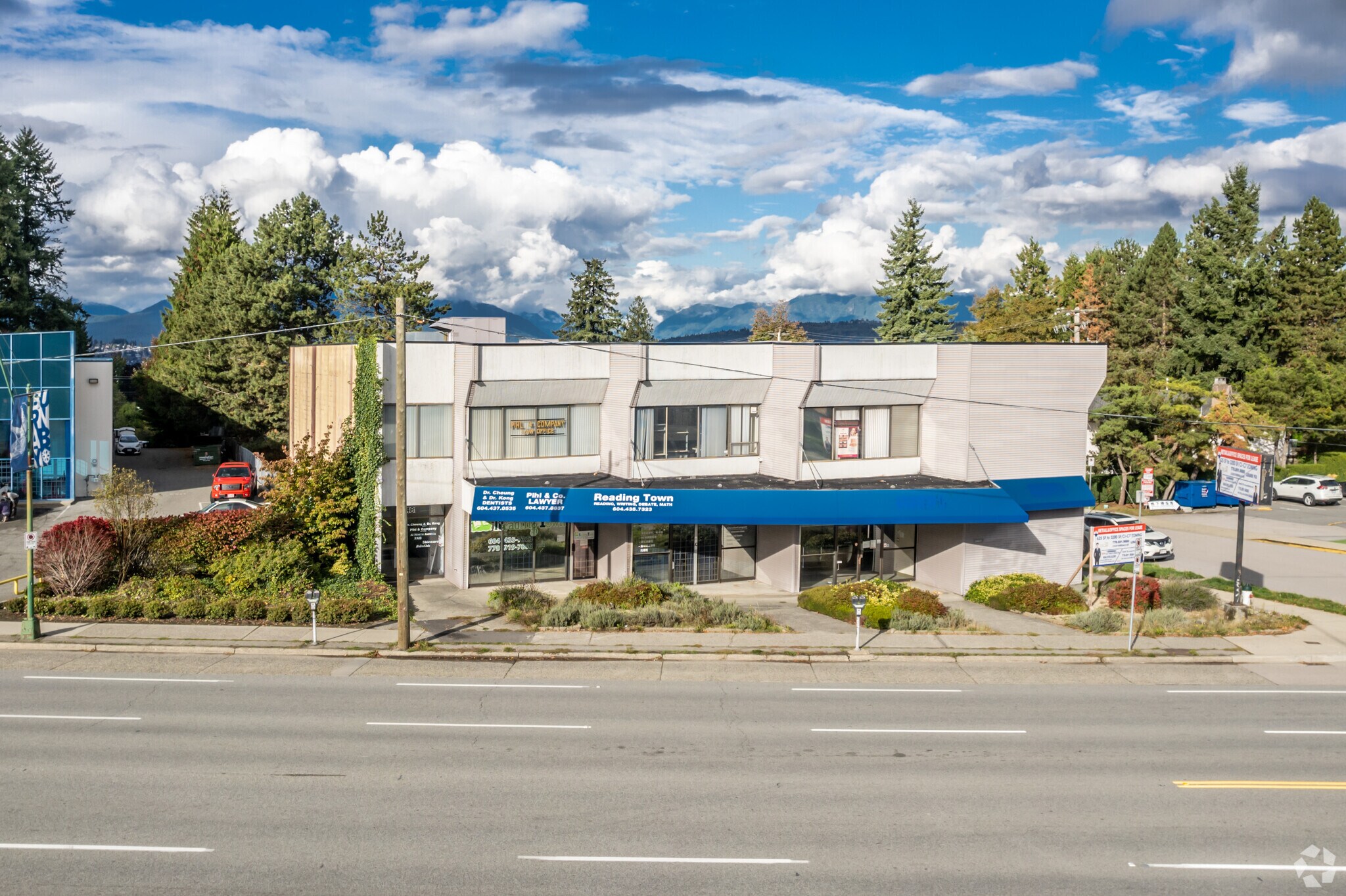 5481-5489 Kingsway, Burnaby, BC à louer Photo principale– Image 1 sur 7