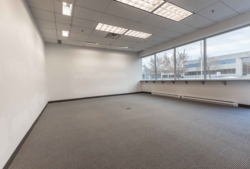 4921-4939 Rue Lévy, Saint-Laurent, QC à louer - Photo intérieure – Image 3 sur 14