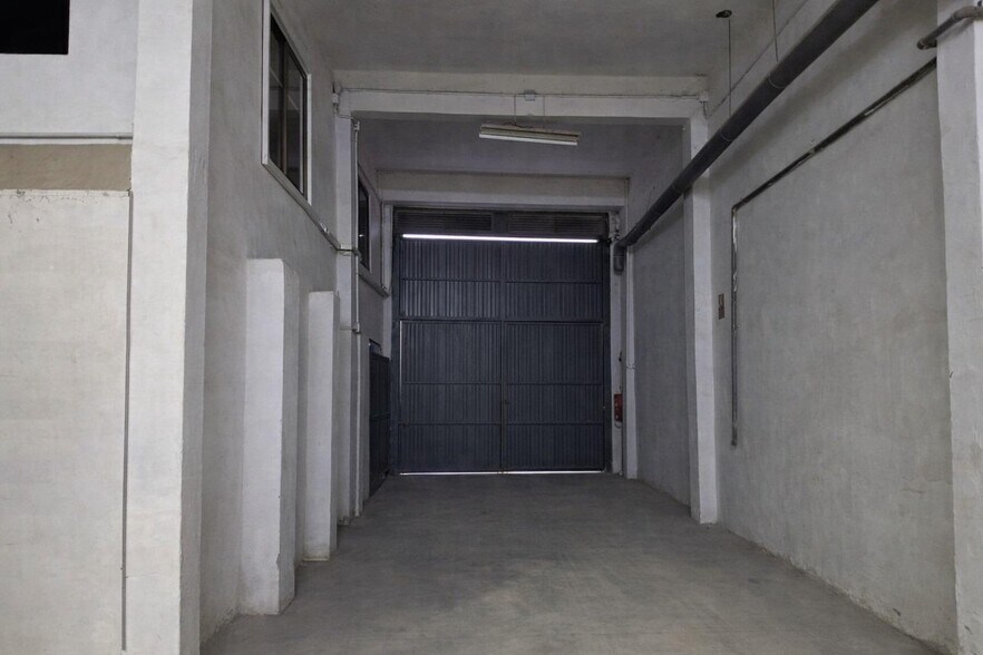 Industriel/Logistique dans Quart de Poblet à vendre - Photo de l’immeuble – Image 2 sur 12
