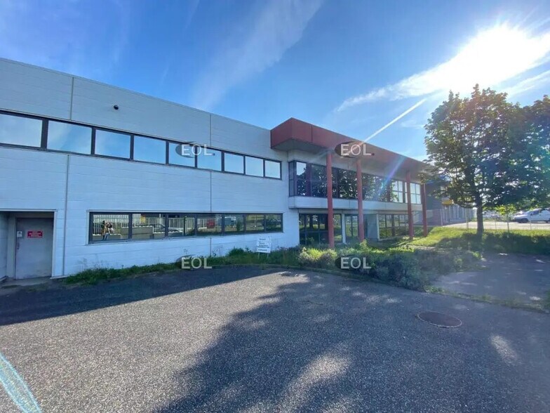 Local d’activités dans Lisses à louer - Photo de l’immeuble – Image 3 sur 22