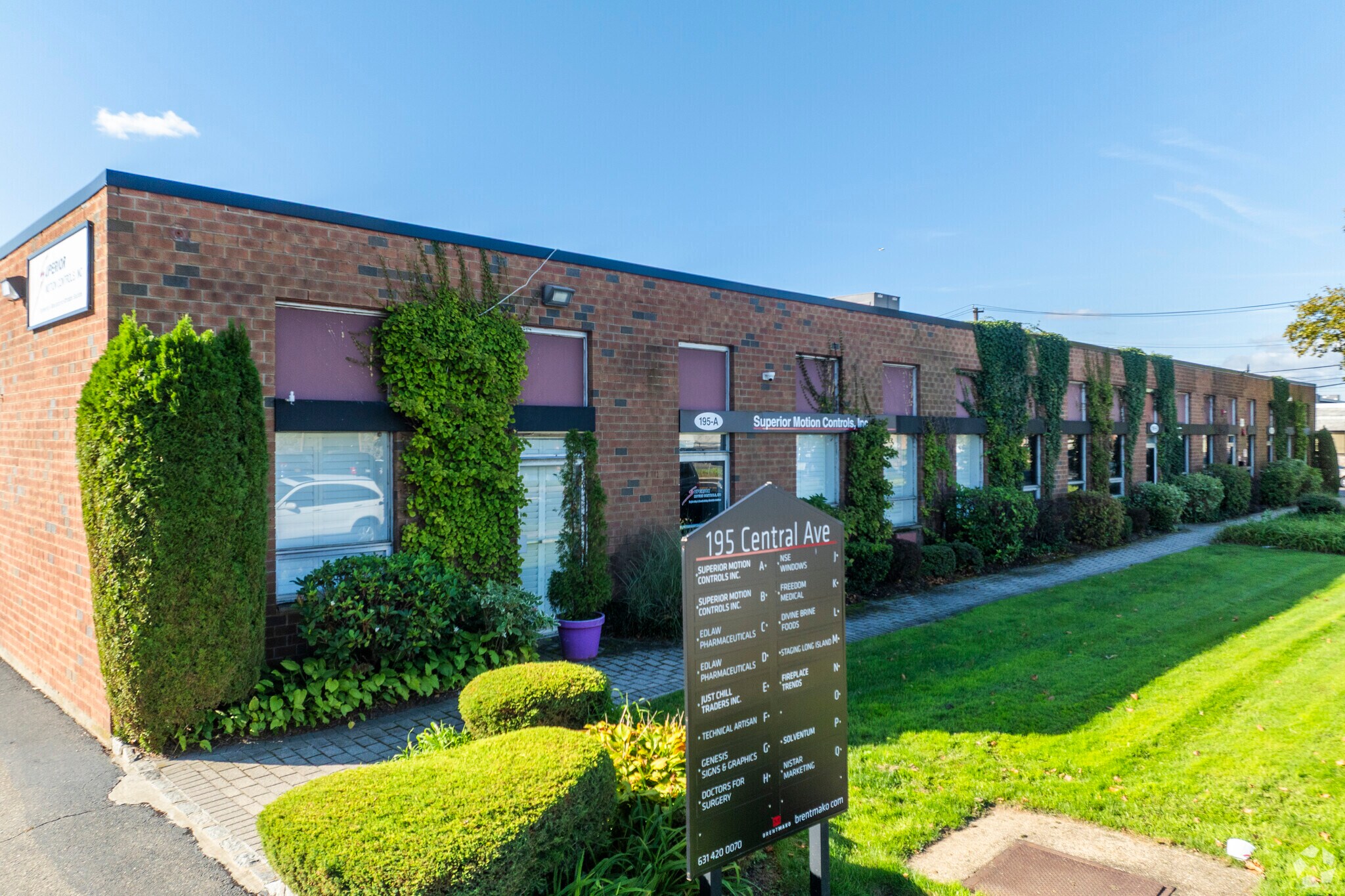 195 Central Ave, Farmingdale, NY à louer Photo principale– Image 1 sur 5