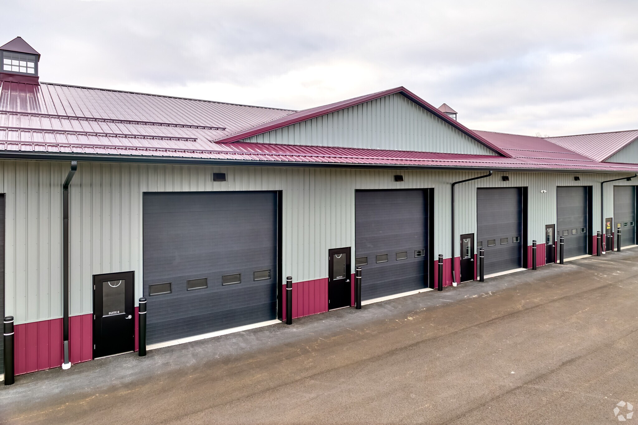 10 Regency Oaks Blvd, Rochester, NY à louer Photo principale– Image 1 sur 22