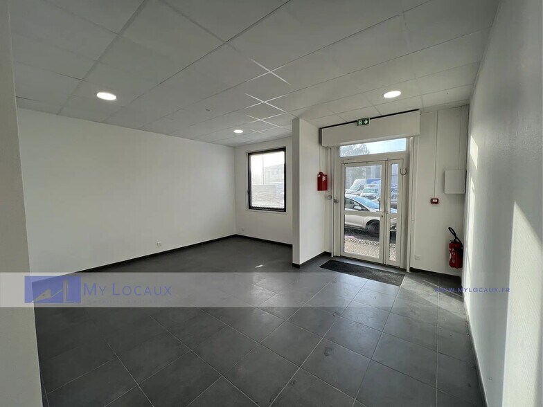 Industriel/Logistique dans Gennevilliers à louer - Hall d’entrée – Image 2 sur 15