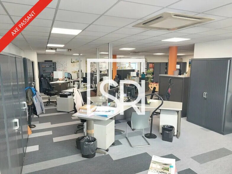 Bureau dans Clermont-Ferrand à louer - Photo de l’immeuble – Image 1 sur 7