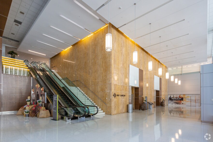 605 5th Ave SW, Calgary, AB à louer - Hall d’entrée – Image 3 sur 24