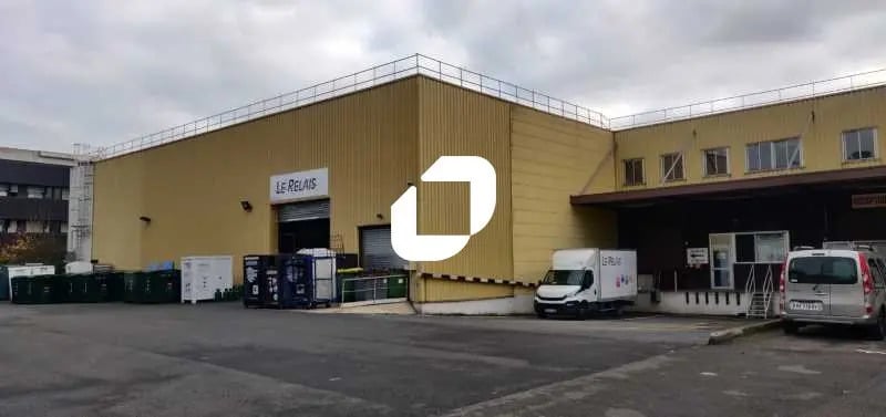 Bureau dans Bobigny à louer - Photo de l’immeuble – Image 2 sur 13