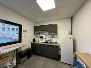 Bureau dans Montigny-le-Bretonneux à louer Photo intérieure– Image 2 sur 2