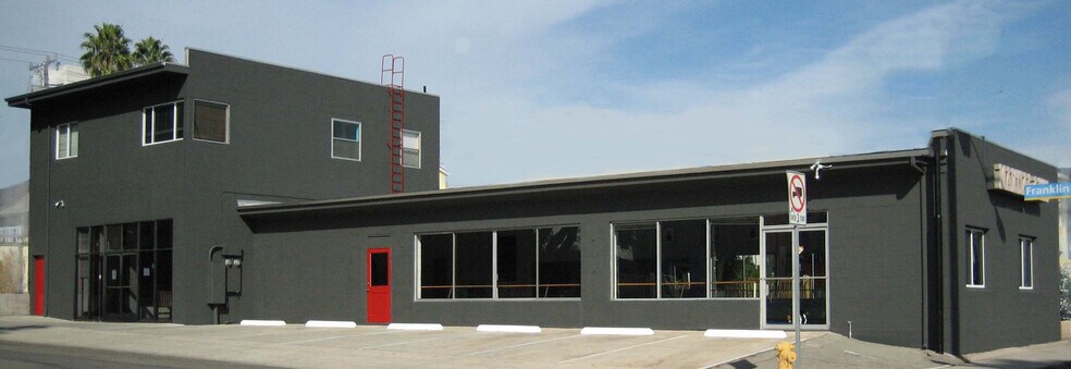 3201 Santa Monica Blvd, Santa Monica, CA à louer - Photo de l’immeuble – Image 2 sur 4