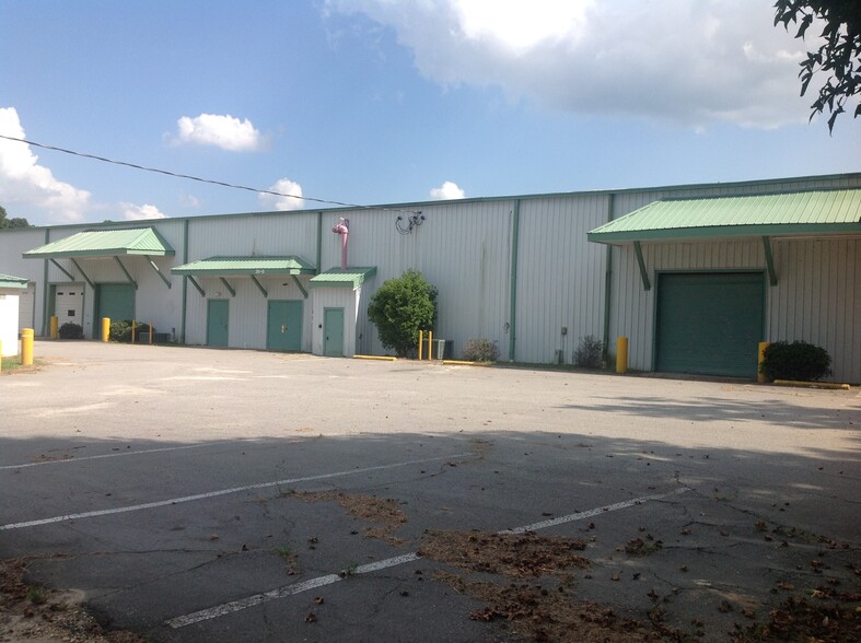 36 E Edgerton St, Smithfield, NC à louer - Photo de l’immeuble – Image 2 sur 16