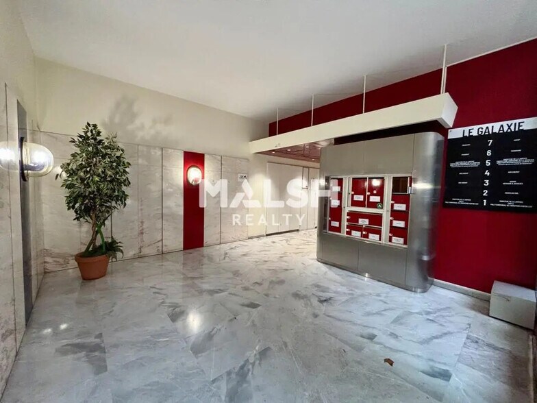 Bureau dans Lyon à louer - Photo de l’immeuble – Image 2 sur 11