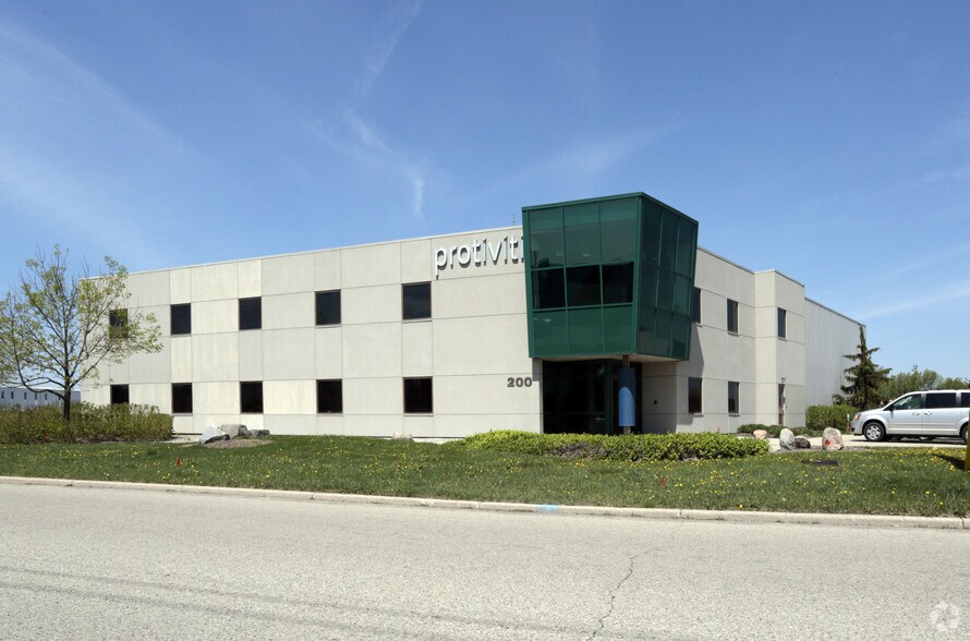 200 Bathurst Dr, Waterloo, ON à vendre - Photo principale – Image 1 sur 2