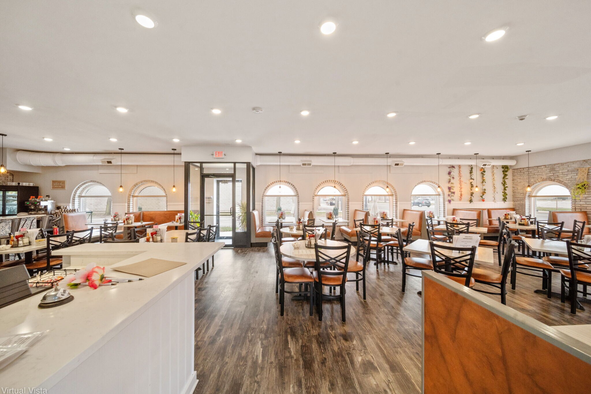 7427 Roosevelt Rd, Forest Park, IL à vendre Photo intérieure– Image 1 sur 30